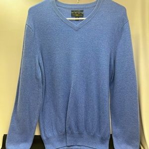 Club Room V neck 100% cashmere sweater men’s size medium